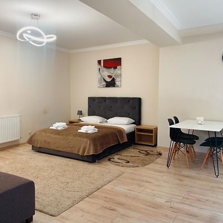 Apartments Domovik Korzo Mukačevo Exteriér fotografie
